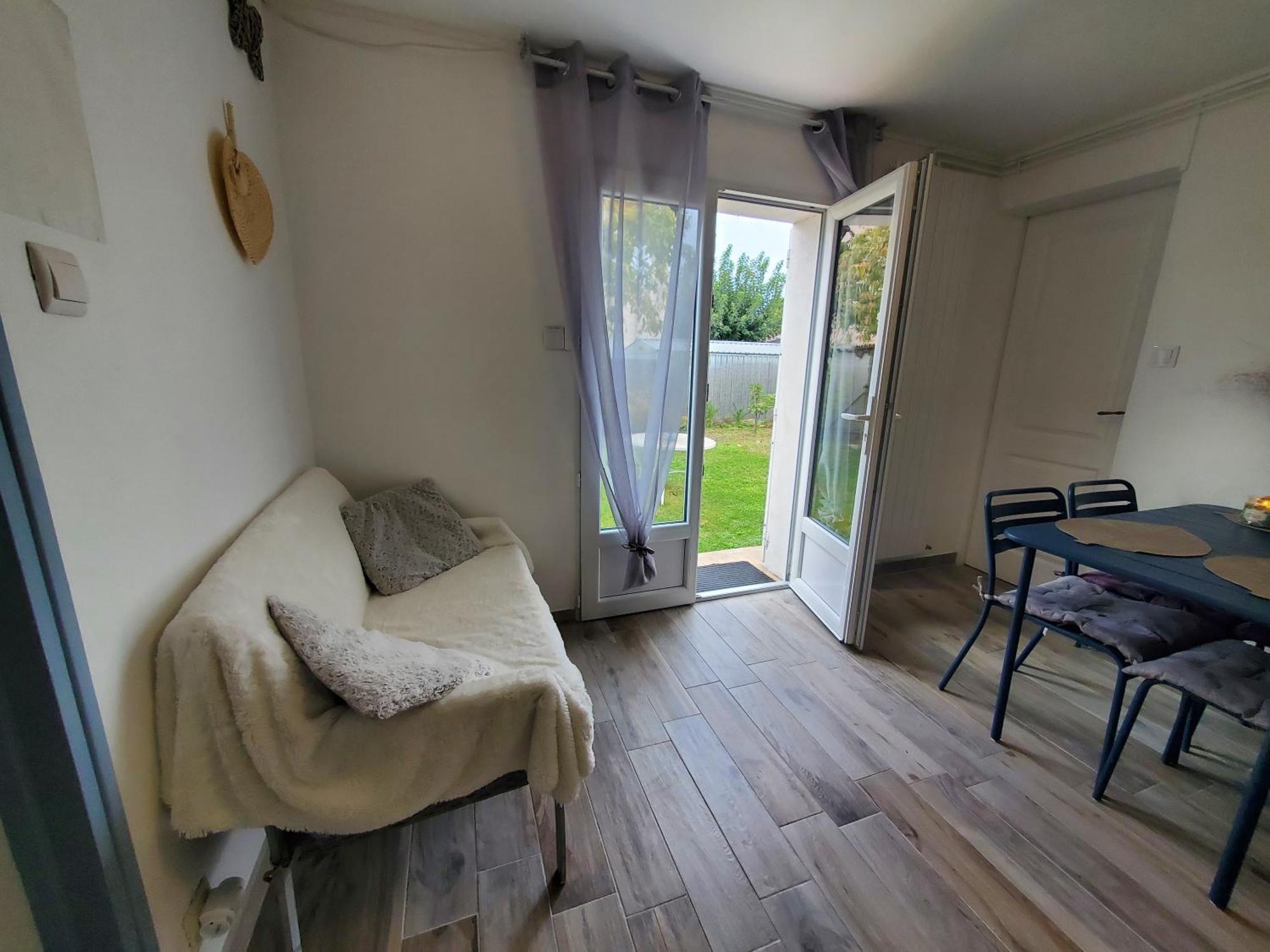 Appart 28M2 Avec Jardin Et Parking Prives, Chambre Separee Milhaud Kültér fotó